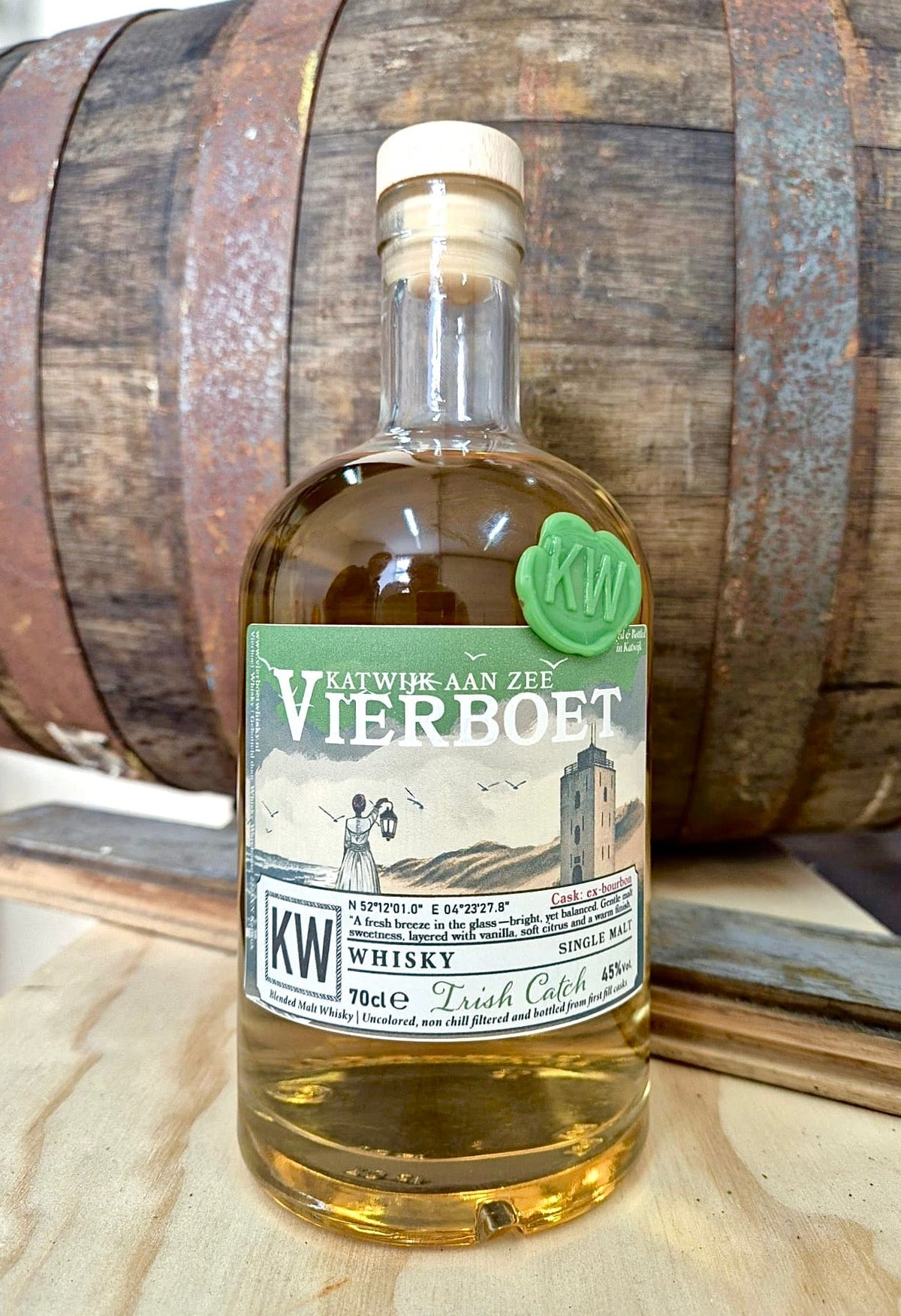 Vierboet Irish Catch Whisky gebotteld in Katwijk aan zee, geimporteerd uit Ierland.