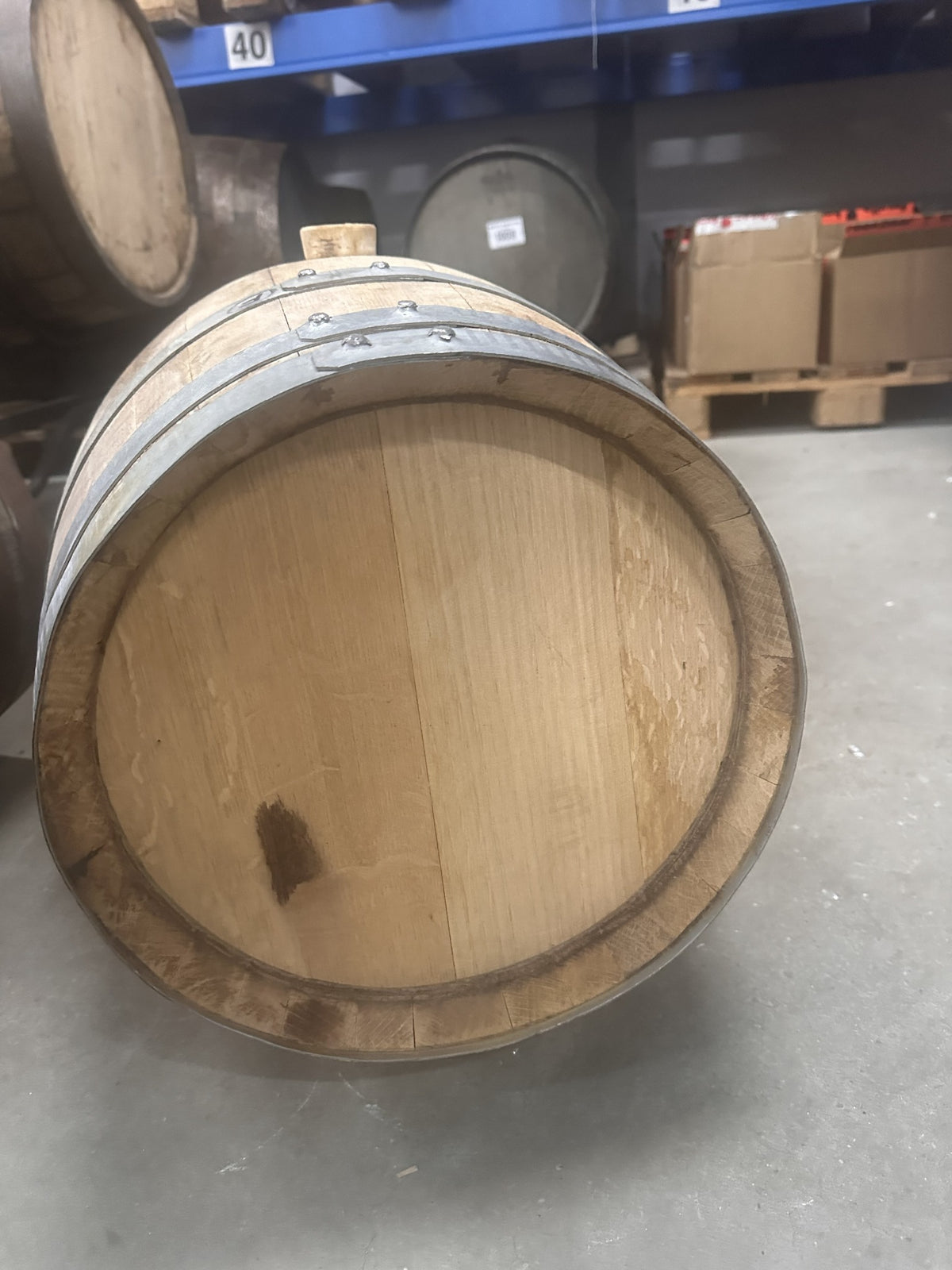 Het echte Saint Brandarius ex-cranberry vat in het warehouse